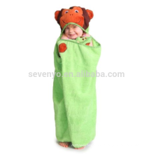 Cute Green Monkey - Uno de un tipo extra grande niño / niño Animal Character Bamboo Towel con patas y una cola, tamaño extra grande